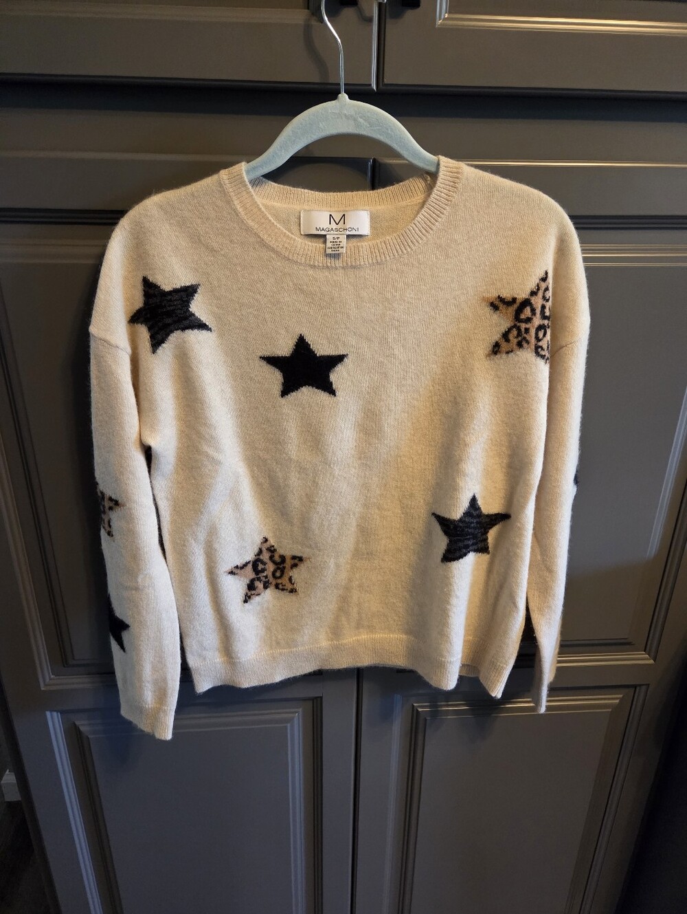 MAGASHONI CASHMERE SWEATER LIKE NEW P/S